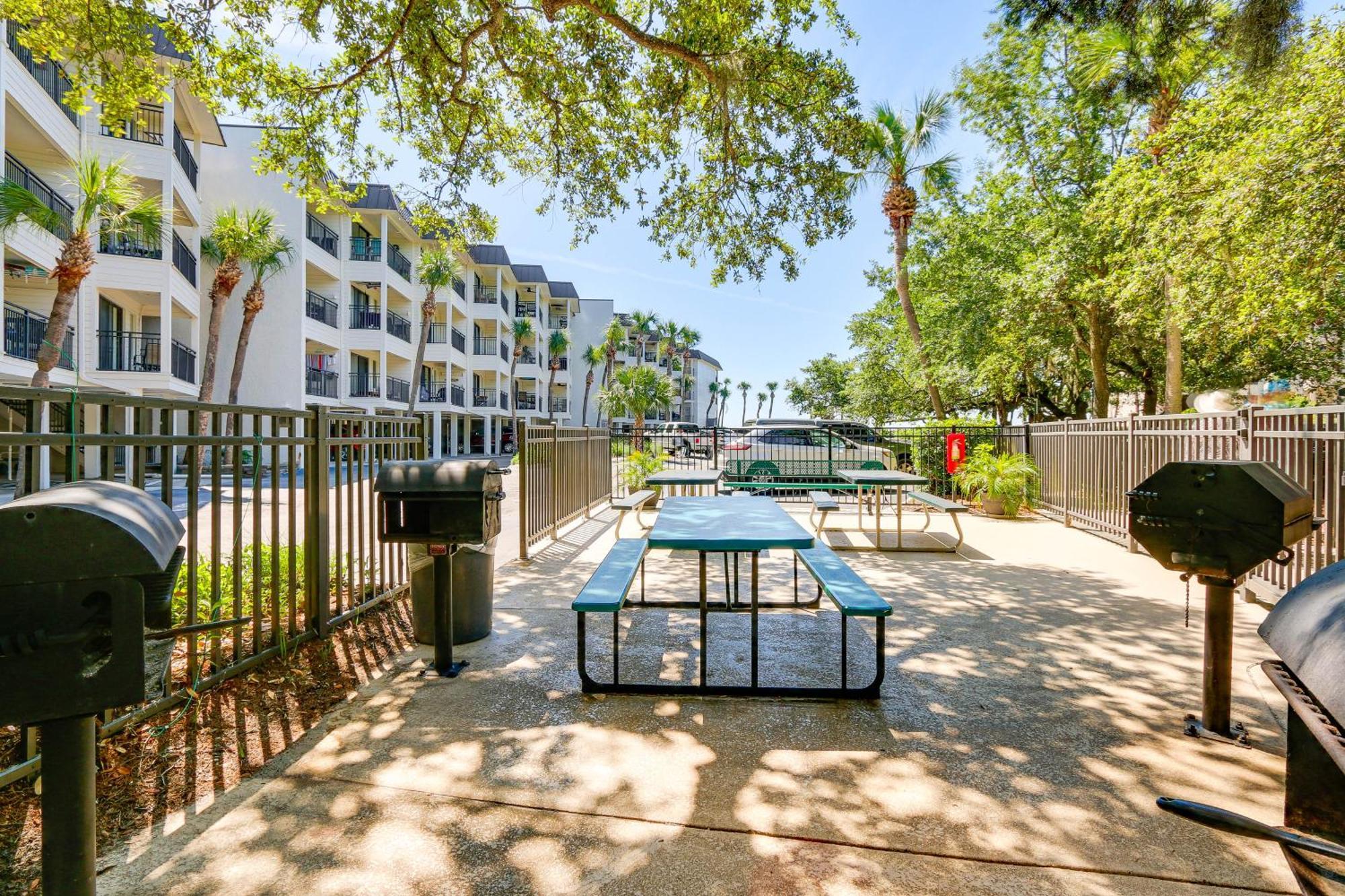 Hilton Head Gem Walk To Coligny Plaza And Beach! Хилтън Хед Айлънд Екстериор снимка